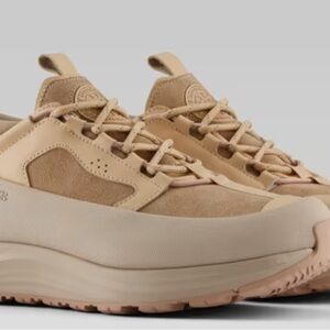 Women's Glacier Trail Sneaker - Size 8